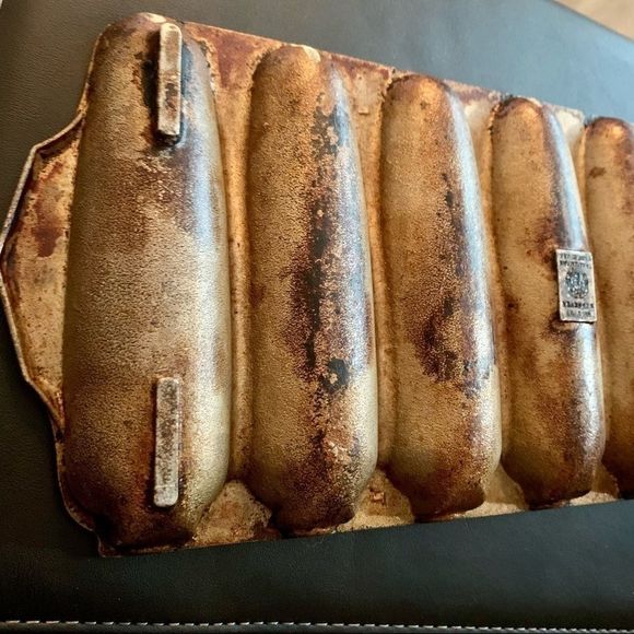 Vintage Wearever Cornbread Corn Pan - Picture 9 of 16